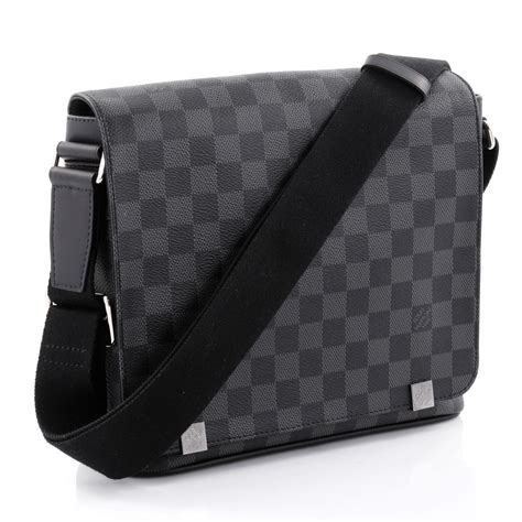 louis vuitton district mm prijs|District PM Messenger Bag .